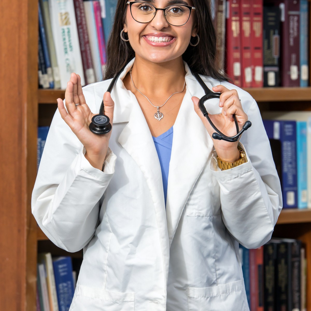 Image of female veterinary student